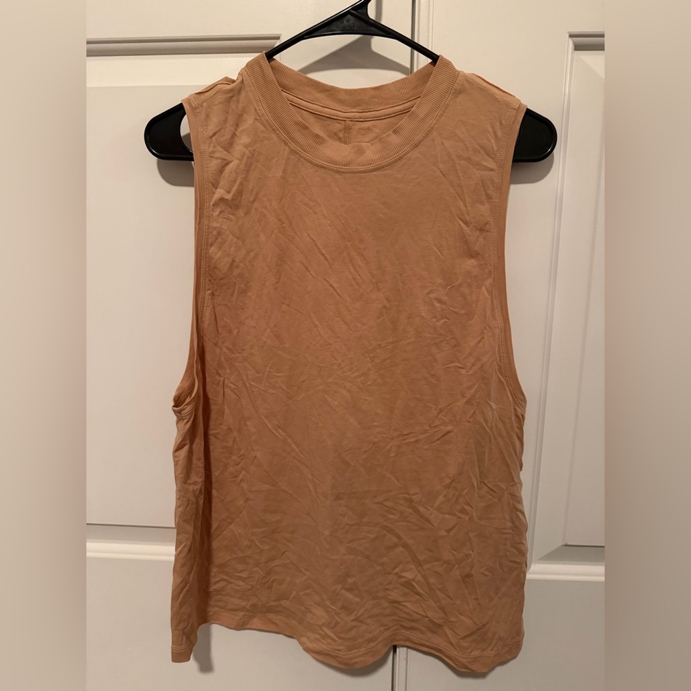 EUC LULULEMON Muscle tank in Tan Sz 4
